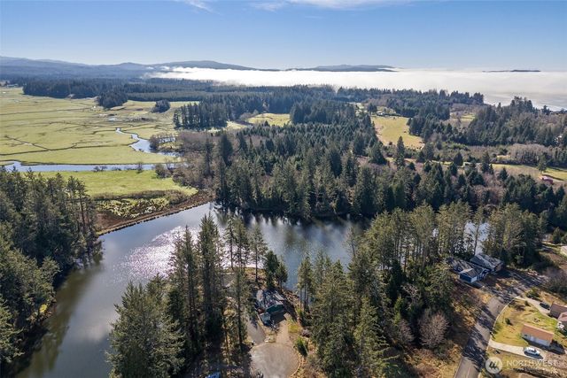 4 Lakeview Lane, South Bend, WA 98586