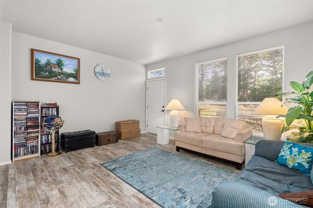 4 Lakeview Lane, South Bend, WA 98586