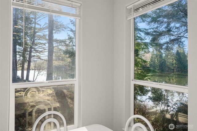 4 Lakeview Lane, South Bend, WA 98586