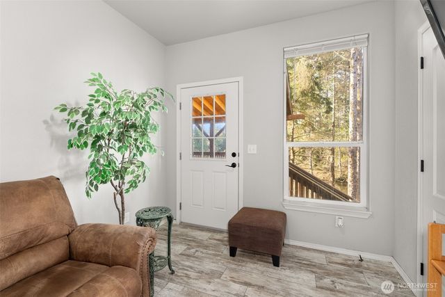 4 Lakeview Lane, South Bend, WA 98586