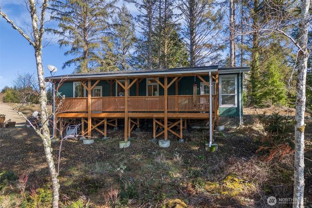 4 Lakeview Lane, South Bend, WA 98586