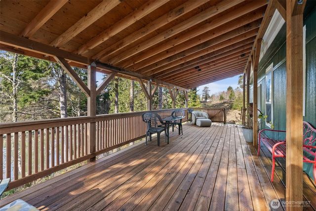 4 Lakeview Lane, South Bend, WA 98586