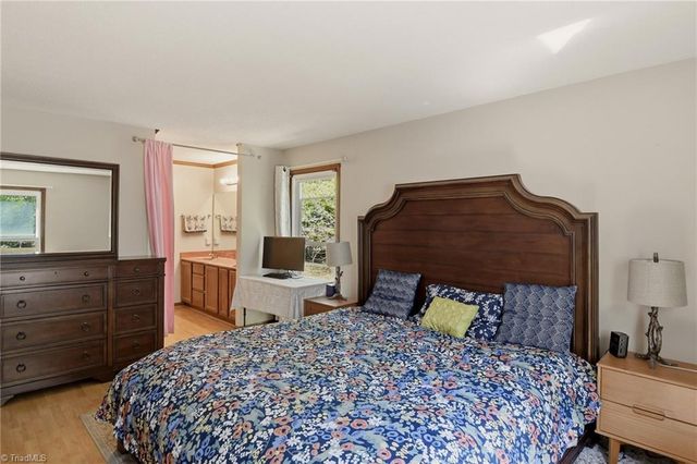 407 Grenham Road, Greensboro, NC 27455