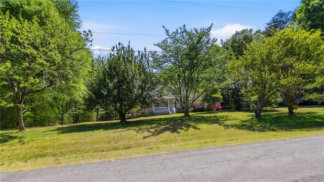 407 Grenham Road, Greensboro, NC 27455