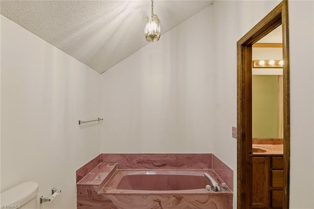 407 Grenham Road, Greensboro, NC 27455