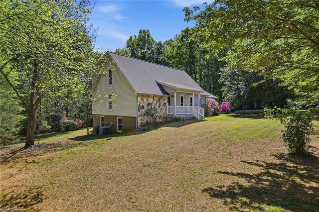 407 Grenham Road, Greensboro, NC 27455