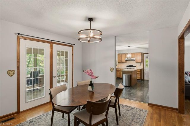 407 Grenham Road, Greensboro, NC 27455