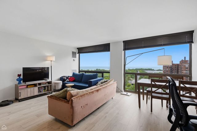 4343 N Clarendon Avenue 1812, Chicago, IL 60613