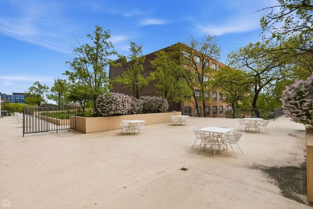4343 N Clarendon Avenue 1812, Chicago, IL 60613