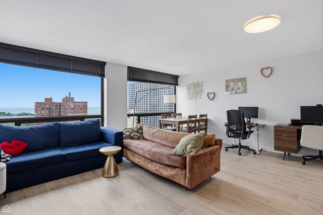 4343 N Clarendon Avenue 1812, Chicago, IL 60613