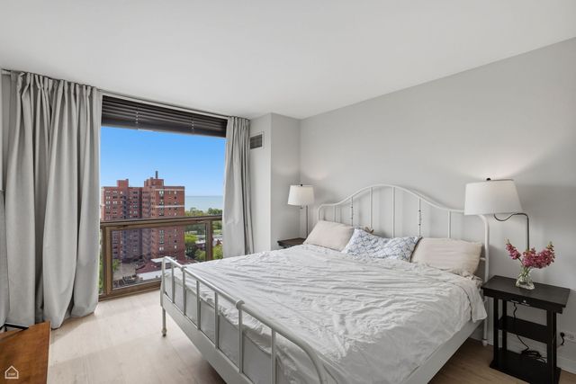 4343 N Clarendon Avenue 1812, Chicago, IL 60613