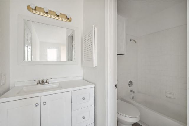 9839 Walnut Street 306, Dallas, TX 75243