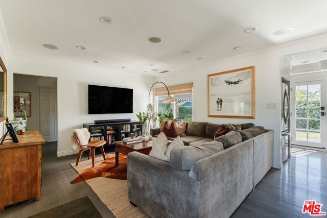 6200 Topeka Drive, Tarzana (los Angeles), CA 91335