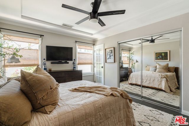 6200 Topeka Drive, Tarzana (los Angeles), CA 91335