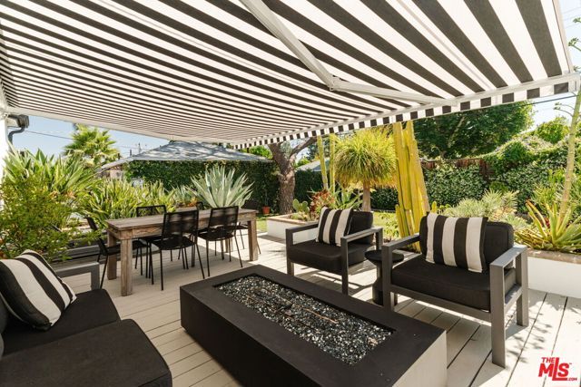 6200 Topeka Drive, Tarzana (los Angeles), CA 91335