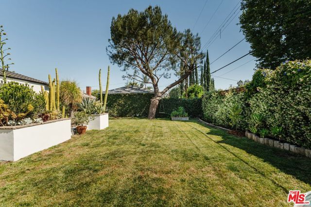 6200 Topeka Drive, Tarzana (los Angeles), CA 91335