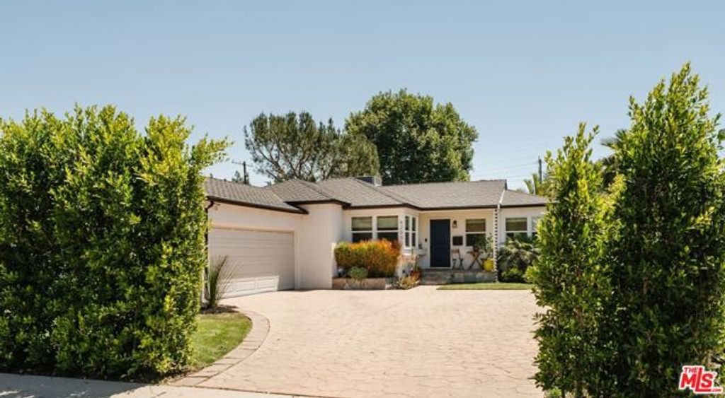6200 Topeka Drive, Tarzana (los Angeles), CA 91335
