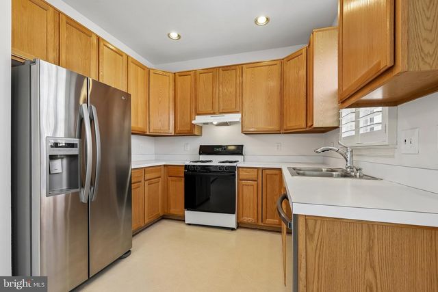 45553 READING TER, Sterling, VA 20166