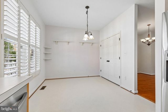45553 READING TER, Sterling, VA 20166
