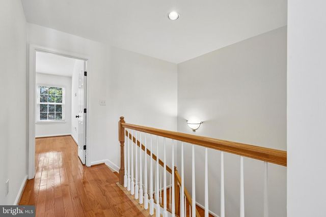 45553 READING TER, Sterling, VA 20166
