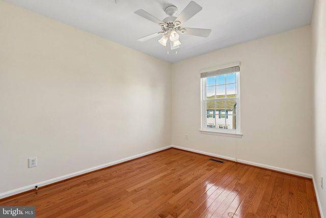 45553 READING TER, Sterling, VA 20166