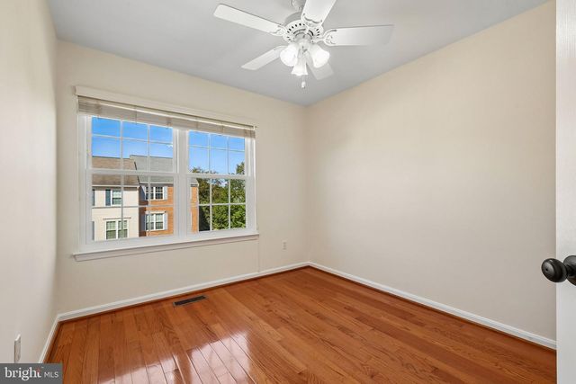 45553 READING TER, Sterling, VA 20166