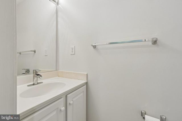 45553 READING TER, Sterling, VA 20166