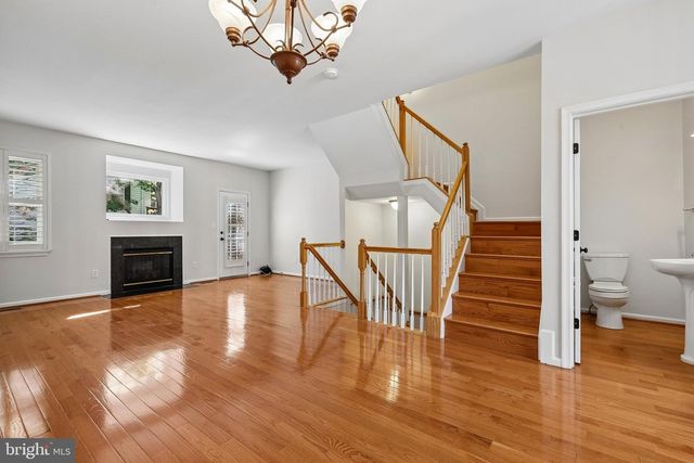 45553 READING TER, Sterling, VA 20166