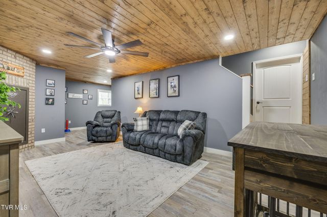 747 North Central Avenue, Church Hill, TN 37642