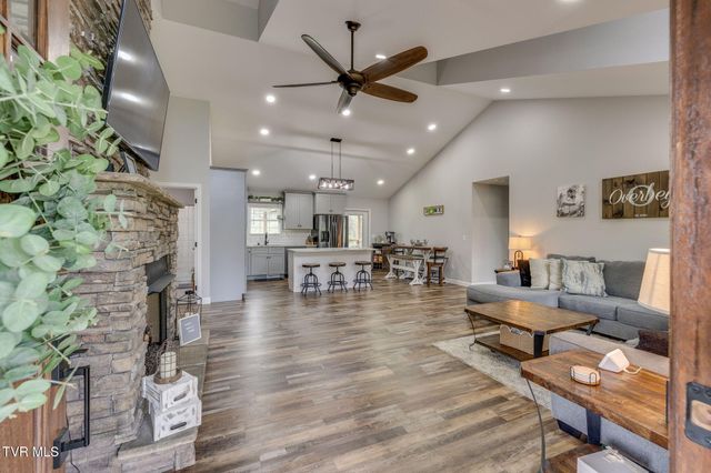 747 North Central Avenue, Church Hill, TN 37642