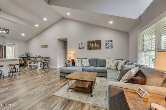 747 North Central Avenue, Church Hill, TN 37642