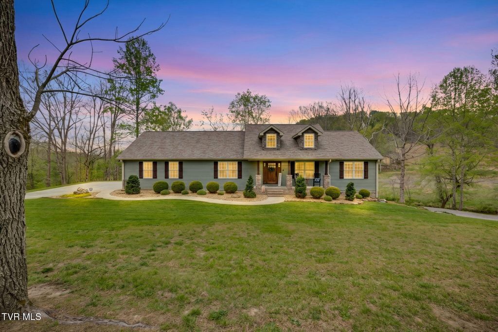 747 North Central Avenue, Church Hill, TN 37642