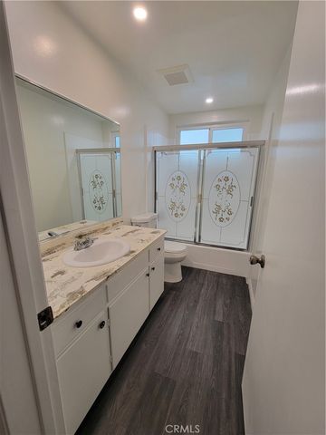 525 Fischer Street 6, Glendale, CA 91205