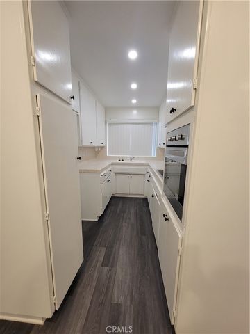 525 Fischer Street 6, Glendale, CA 91205