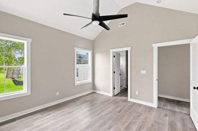 207 Scott St, Dickson, TN 37055