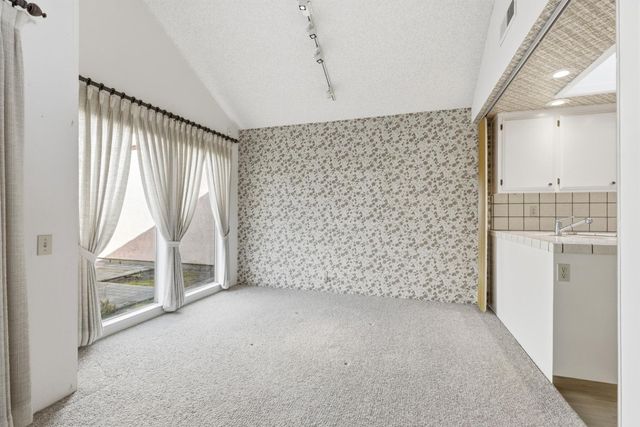 1937 Bur Oak Dr, Modesto, CA 95354