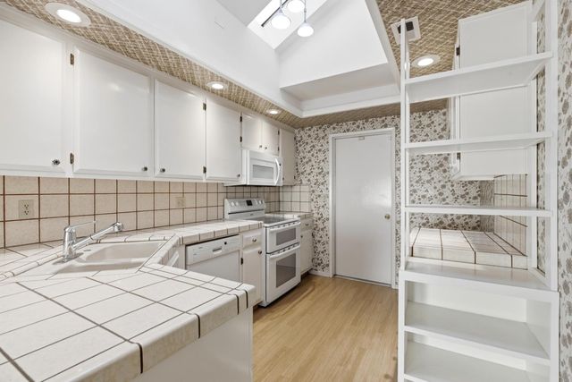 1937 Bur Oak Dr, Modesto, CA 95354