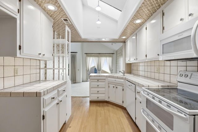 1937 Bur Oak Dr, Modesto, CA 95354