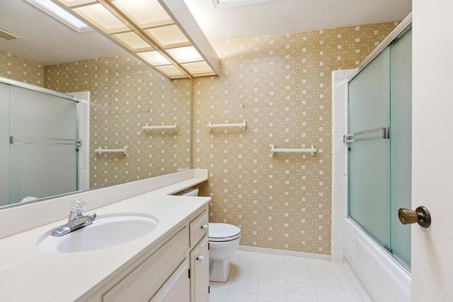 1937 Bur Oak Dr, Modesto, CA 95354