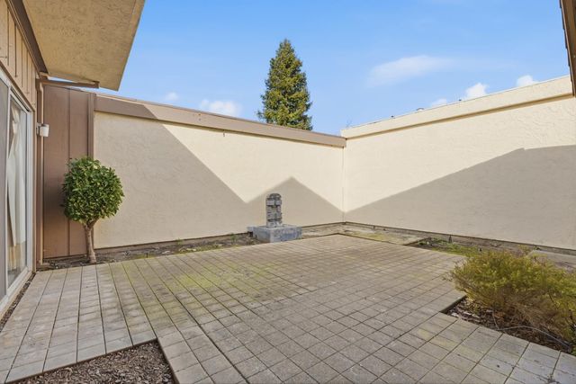 1937 Bur Oak Dr, Modesto, CA 95354