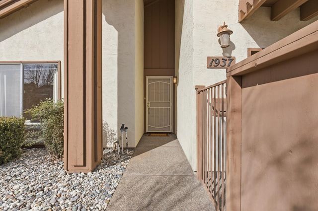 1937 Bur Oak Dr, Modesto, CA 95354