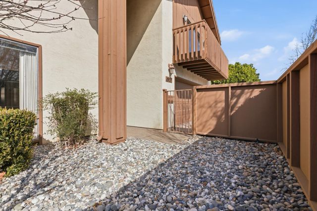 1937 Bur Oak Dr, Modesto, CA 95354