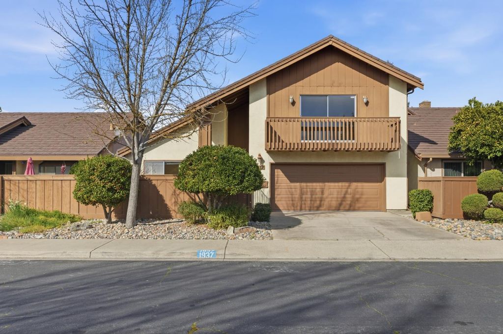 1937 Bur Oak Dr, Modesto, CA 95354