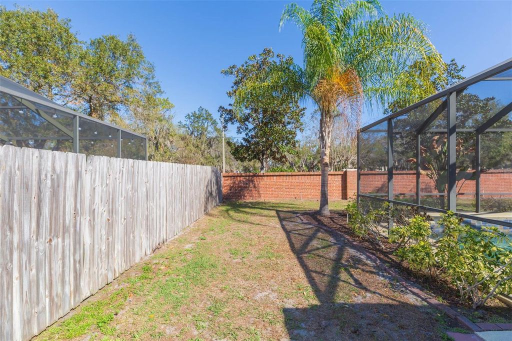 Image 37 of property listing at 7007 POTOMAC CIRCLE, Riverview, FL 33578