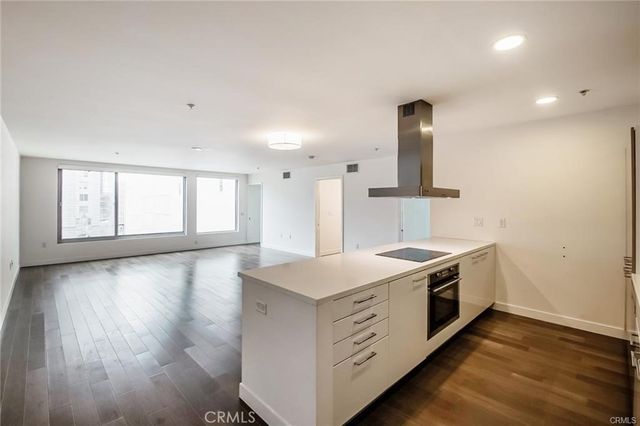 901 S Flower Street 616, Los Angeles, CA 90015