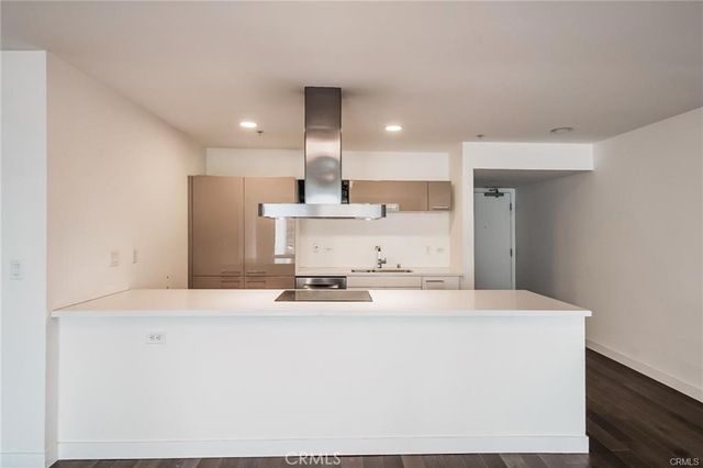 901 S Flower Street 616, Los Angeles, CA 90015