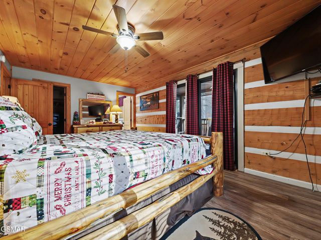 2653 Black Walnut Flats Road, Sevierville, TN 37862