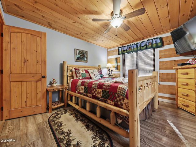 2653 Black Walnut Flats Road, Sevierville, TN 37862