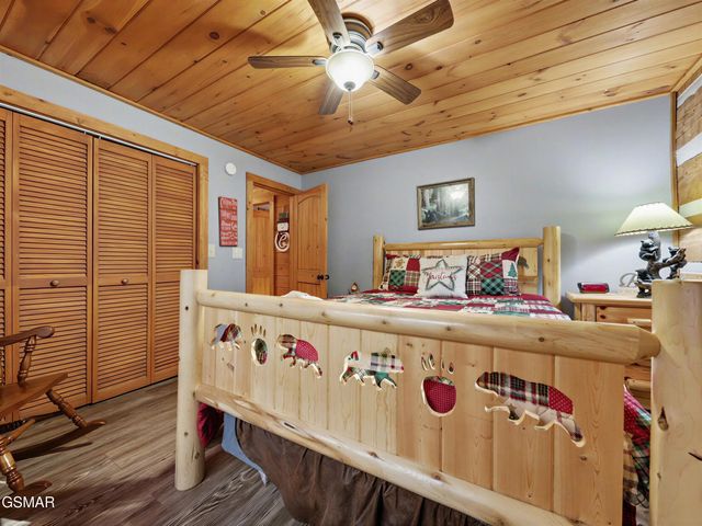 2653 Black Walnut Flats Road, Sevierville, TN 37862