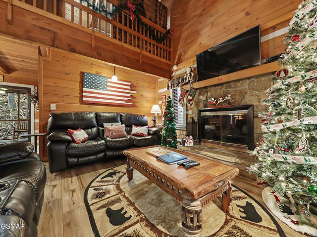 2653 Black Walnut Flats Road, Sevierville, TN 37862